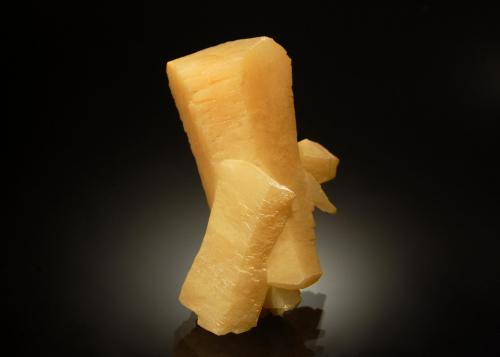 Calcite<br />Nikolaevski Mine, Dalnegorsk, Dalnegorsk Urban District, Primorsky Krai, Far-Eastern Region, Russia<br />4.2 x 7.1 cm<br /> (Author: crosstimber)