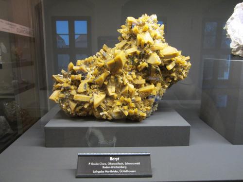 Barite<br />Clara Mine, Rankach Valley, Oberwolfach, Wolfach, Black Forest, Baden-Württemberg, Germany<br />~ 25 cm<br /> (Author: Tobi)