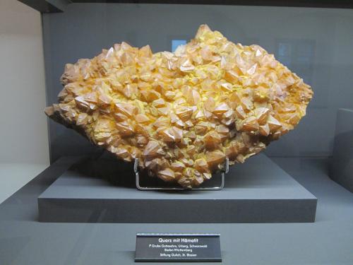 Quartz<br />Mina Gottesehre, Urberg, Dachsberg (Südschwarzwald), Waldshut, Freiburg, Baden-Württemberg, Alemania<br />~ 30 cm<br /> (Author: Tobi)