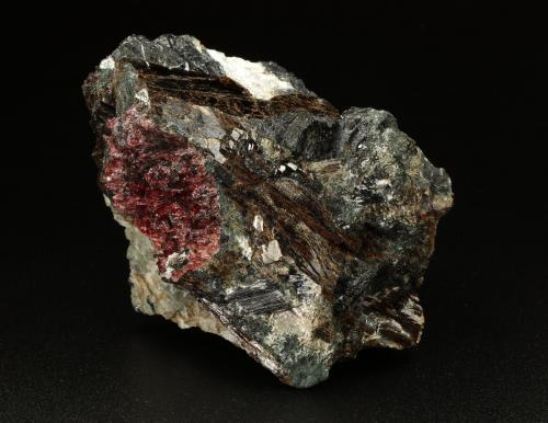 Rastsvetaevite, Fenaksite, Delhayelite, Lamprophyllite. Aegirine<br />Khibiny Massif, Kola Peninsula, Murmanskaja Oblast, Northern Region, Russia<br />72x47x47mm<br /> (Author: Fiebre Verde)