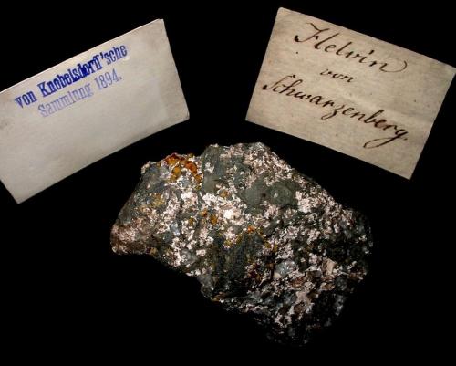 Helvite<br />Weidmann Mine, Schwarzenberg District, Erzgebirgskreis, Saxony/Sachsen, Germany<br />5,5 x 3,5 cm<br /> (Author: Andreas Gerstenberg)