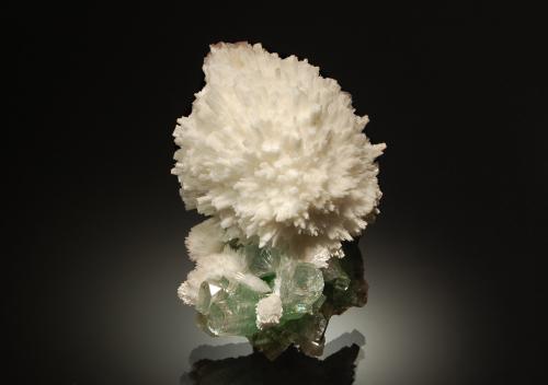 Mordenite<br />Ahmadnagar District, Maharashtra, India<br />6.0 x 8.9 cm<br /> (Author: crosstimber)