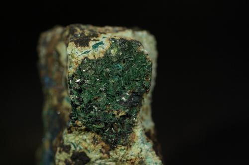 Zeunerita<br />La Profunda Mine, Collada de Cármenes, Cármenes, Comarca Los Argüellos, León, Castile and León, Spain<br />4,5x 3 cm<br /> (Autor: minero1968)