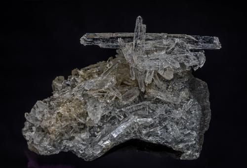 Quartz<br />Cantera Jeffrey, Jeffrey, Condado Pulaski, Arkansas, USA<br />10.9 x 8.0 cm<br /> (Author: am mizunaka)