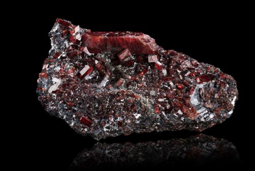 Rhodonite and Galena<br />North Mine (North Broken Hill Mine), Broken Hill, Yancowinna County, New South Wales, Australia<br />18,5	x	9,0	x	8,5	cm<br /> (Author: MIM Museum)