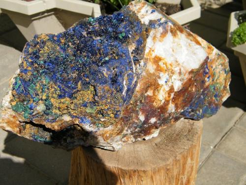 Azurite (mostly) on Quartz<br />Tschudi Mine, Otavi, Otjozondjupa Region, Namibia<br />310x140x150mm<br /> (Author: Heimo Hellwig)