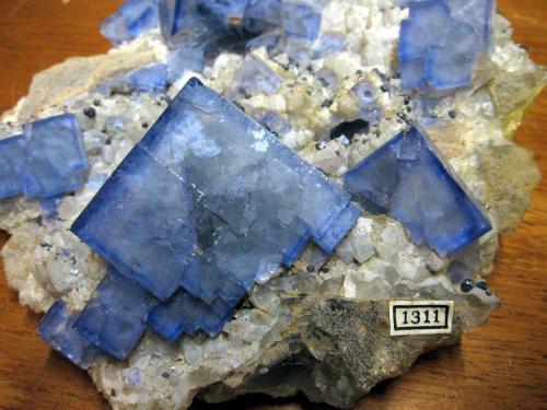 fluorite, quartz<br />Bere Alston Mines, Bere Ferrers, Tavistock, Devon, England / United Kingdom<br /><br /> (Author: Jesse Fisher)