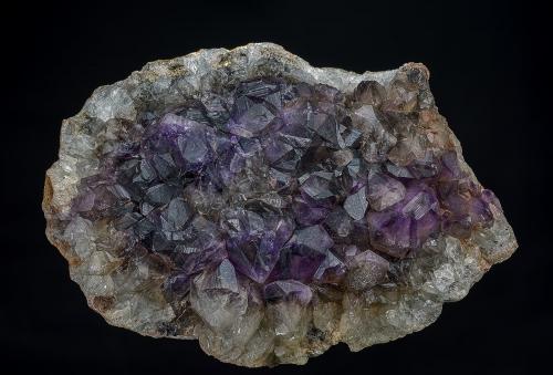 Quartz (variety amethyst)<br />Wave Hill, Victoria-Daly Region, Northern Territory, Australia<br />15.0 x 10.5 cm<br /> (Author: am mizunaka)