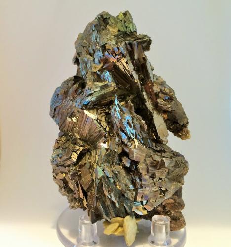 Arsenopirita, Siderita<br />Minas da Panasqueira, Aldeia de São Francisco de Assis, Covilhã, Castelo Branco, Cova da Beira, Centro, Portugal<br />8,5 x 5,5 x 3,5 cm<br /> (Autor: Raúl S. Llorente)