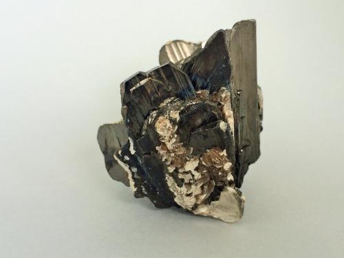 Ferberita, Siderita<br />Minas da Panasqueira, Aldeia de São Francisco de Assis, Covilhã, Castelo Branco, Cova da Beira, Centro, Portugal<br />5 x 5,5 x 5 cm<br /> (Autor: Raúl S. Llorente)