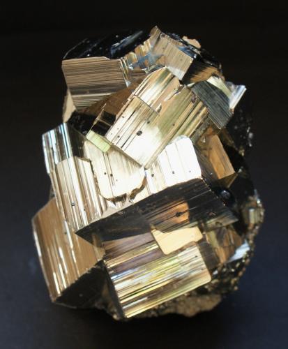 Pyrite<br />Mina Huanzala, Distrito Huallanca, Provincia Dos de Mayo, Departamento Huánuco, Perú<br />100mm X 65mm x 50mm<br /> (Author: Philippe Durand)