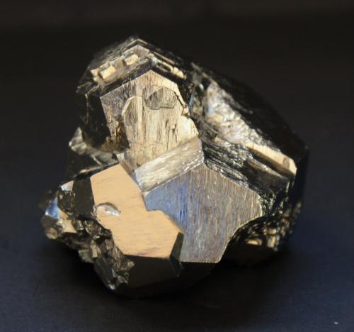 Pyrite<br />Rio Mine (Rio Marina Mine), Valle Giove stope, Rio Marina, Elba Island, Livorno Province, Tuscany, Italy<br />45mm x 40mm x 40mm<br /> (Author: Philippe Durand)