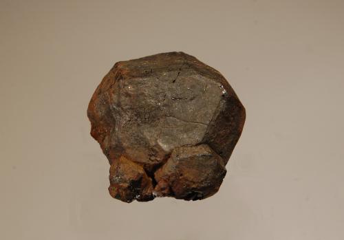 Betafite Group<br />Mina Silver Crater, Faraday, Condado Hastings, Ontario, Canadá<br />2.4 x 2.6 cm<br /> (Author: crosstimber)