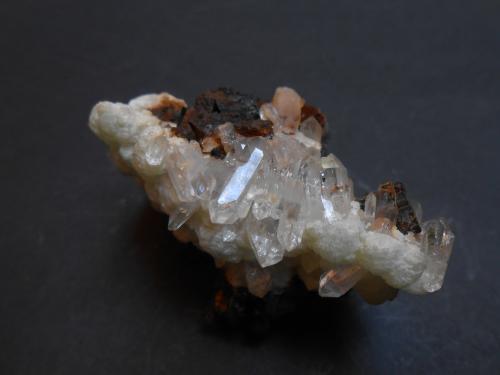 Babingtonita y Prehnita<br />Indicios de Babingtonita, Qiaojia, Prefectura Zhaotong, Provincia Yunnan, China<br />7 x 4 x 4 cm<br /> (Autor: Antonio Alcaide)