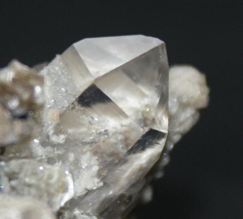 Quartz<br />Depósito Amo, Ximeng, Prefectura Pu'er, Provincia Yunnan, China<br />70mm x 40mm x 40mm<br /> (Author: Philippe Durand)