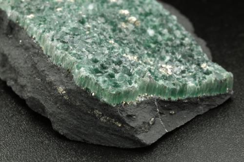 Muscovite (variety fuchsite), Pyrite<br />Trabajos en carretera Pauna-San Pablo de Borbur (Mina de la Carretera), Municipio Pauna, Cinturón Esmeraldífero Occidental, Departamento Boyacá, Colombia<br />55x32x11mm<br /> (Author: Fiebre Verde)