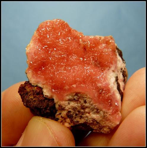 Rhodocrosite<br />N'Chwaning II Mine, N'Chwaning mining area, Kuruman, Kalahari manganese field (KMF), Northern Cape Province, South Africa<br />33 x 30 x 21 mm<br /> (Author: Pierre Joubert)