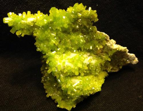 Pyromorphite<br />Daoping Mine, Gongcheng, Guilin Prefecture, Guangxi Zhuang Autonomous Region, China<br />7.6 x 5 x 3 cm<br /> (Author: JC)