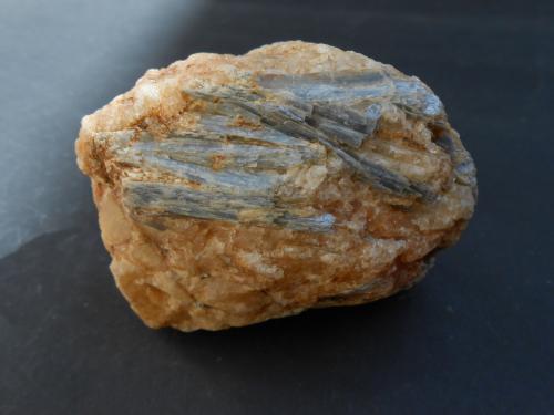 Cianita<br />Área de la Distena, Serrada de la Fuente, Puentes Viejas, Comarca Sierra Norte, Community of Madrid, Spain<br />7 x 5 x 3,5 cm<br /> (Autor: Antonio Alcaide)
