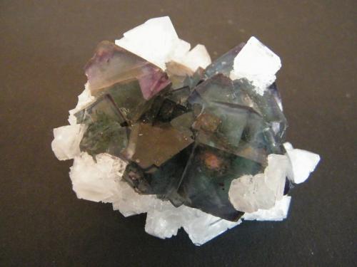 Fluorite, Quartz<br />Okorusu Mine, Otjiwarongo District, Otjozondjupa Region, Namibia<br />90x70x45mm<br /> (Author: Heimo Hellwig)