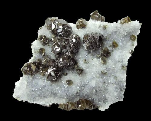 Sphalerite (variety cleiophane), Quartz<br />Krushev dol deposit, Krushev dol Mine, Madan mining area, Rhodope Mountains, Smolyan Oblast, Bulgaria<br />Specimen size 7 cm, largest crystal 8 mm<br /> (Author: Tobi)