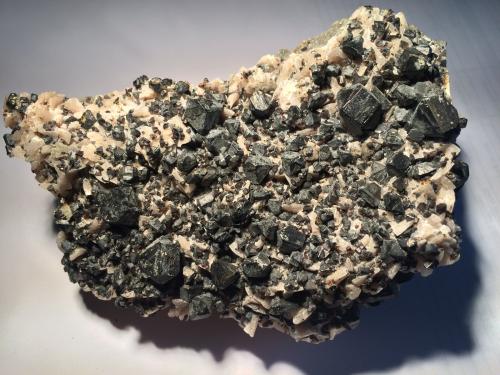 Sphalerite, Dolomite<br />Picher Field, Distrito Tri-State, Condado Ottawa, Oklahoma, USA<br />125 X 70 X 90 mm<br /> (Author: Robert Seitz)