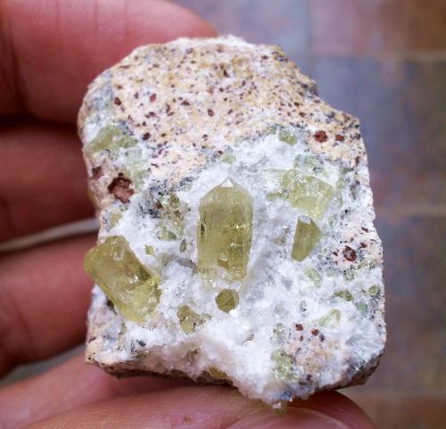 Fluorapatito<br />Minas Nuestra Señora del Carmen, La Celia, Jumilla, Comarca Altiplano, Región de Murcia (Murcia), España<br />2,5 x 4 cm<br /> (Autor: Cristalino)