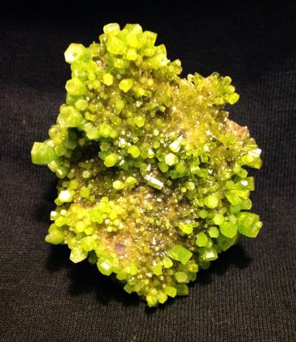 Pyromorphite<br />Daoping Mine, Gongcheng, Guilin Prefecture, Guangxi Zhuang Autonomous Region, China<br />6.4 x 5 cm<br /> (Author: JC)