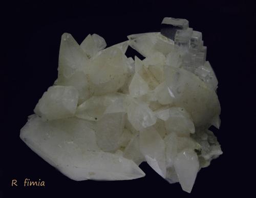 Calcita y Fluorita<br />Mina Emilio, filón Obdulia, zona minera Caravia, La Rubiera, Loroñe, Colunga, Comarca de la Sidra, Principado de Asturias (Asturias), España<br />5x4 cm<br /> (Autor: Ricardo Fimia)