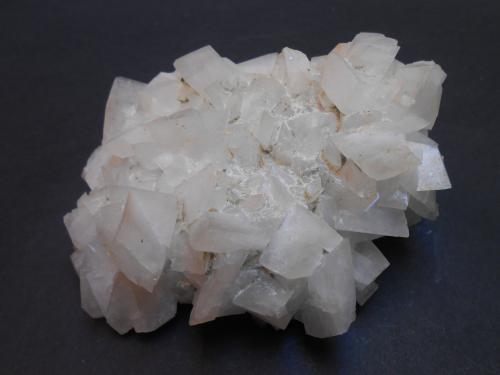 Ortoclasa (variedad adularia)<br />Skardu District, Gilgit-Baltistan (Northern Areas), Pakistan<br />10 x 8 x 3,5 cm<br /> (Autor: Antonio Alcaide)