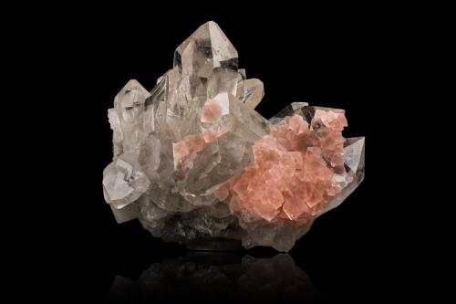 Fluorite on Quartz<br />Gerstenegg-Sommerloch tunnel, Gerstenegg, Grimsel area, Hasli Valley, Bern, Switzerland<br />22,0	x	18,0	x	19,0	cm<br /> (Author: MIM Museum)