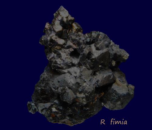 Carrolita<br />Mina Kamoya South II, Kamoya, Distrito Kambove, Cinturón de cobre de Katanga, Katanga (Shaba), República Democrática del Congo (Zaire)<br />4 x 3 x 3<br /> (Autor: Ricardo Fimia)