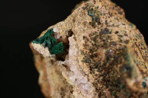 Malaquita<br />Sena de Luna, Comarca Luna, León, Castilla y León, España<br />Grupo de cristales 1,5 cm<br /> (Autor: minero1968)