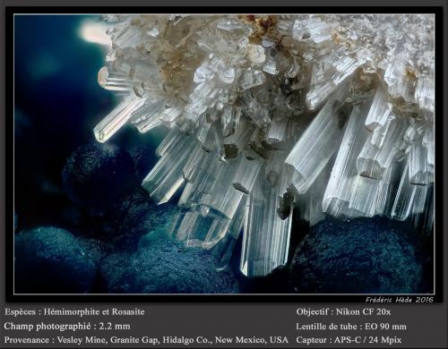 Hemimorphite and Rosasite<br />Vesley Mine, Granite Gap, San Simon District, Hidalgo County, New Mexico, USA<br />fov 2.2 mm<br /> (Author: ploum)