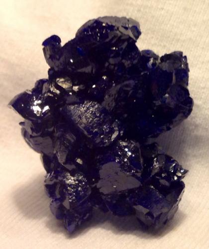 Azurite<br />Mina Milpillas, Cuitaca, Municipio Santa Cruz, Sonora, México<br />3.8 x 2.9 cm<br /> (Author: JC)