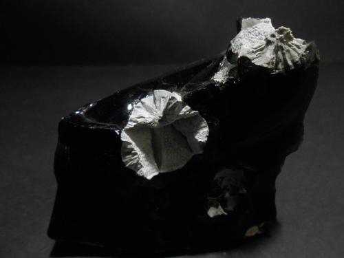 Cristobalita<br />Cougar Butte occurrence, Cascade Range, Cougar Butte, Siskiyou County, California, USA<br />7,5 x 7 x 3,5 cm<br /> (Autor: Antonio Alcaide)