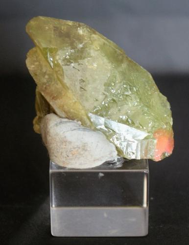 Titanite<br />Capelinha, Vale do Jequitinhonha, Minas Gerais, Brasil<br />55mm x 30mm x 25mm<br /> (Author: Philippe Durand)