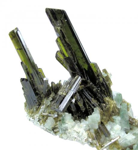 Epidote, adularia, actinolite
Alchuri, Shigar Valley, Skardu District, Gilgit-Baltistan, Pakistan
90 mm x 77 mm

Back view (Author: Carles Millan)