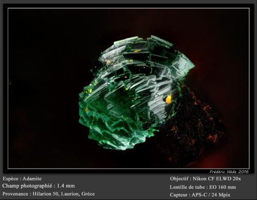 Adamite<br />Mina Hilarion, Zona Hilarion, Minas Kamariza, Agios Konstantinos, Distrito minero Lavrion, Prefectura Attikí (Attica), Grecia<br />fov 1.4 mm<br /> (Author: ploum)