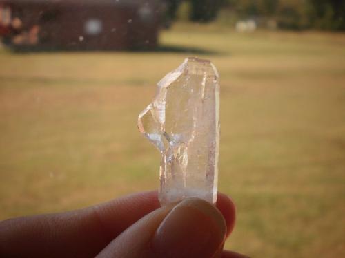 Quartz<br />Jessieville, Garland County, Arkansas, USA<br />1 1/4" high and 5/8" wide and 1/4" deep<br /> (Author: Reelgoodwoman)