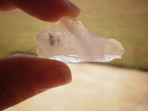 Quartz<br />Jessieville, Condado Garland, Arkansas, USA<br />3.8 cm high x 1 cm wide and 0.6 cm deep<br /> (Author: Reelgoodwoman)