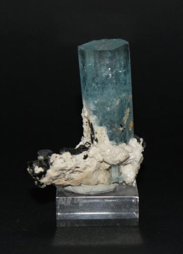 Beryl (variety aquamarine)<br />Erongo Mountain, Usakos, Erongo Region, Namibia<br />45mm x 40mm x 15mm<br /> (Author: Philippe Durand)