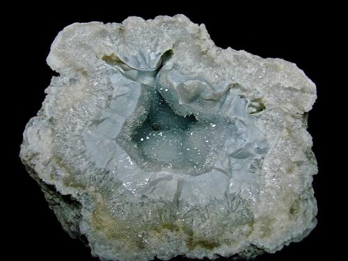 Quartz on Quartz (variety chalcedony)<br />Monroe County, Indiana, USA<br />geode cavity is about 10 cm with a thick rind<br /> (Author: Bob Harman)