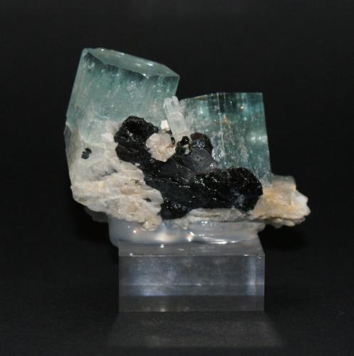 Beryl (variety aquamarine)<br />Erongo Mountain, Usakos, Erongo Region, Namibia<br />50mm x 40mm x 25mm<br /> (Author: Philippe Durand)