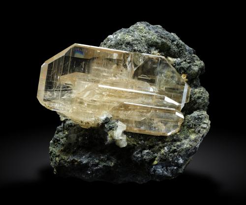 Cerussite<br />Touissit, Touissit District, Jerada Province, Oriental Region, Morocco<br />7 cm<br /> (Author: Enrique Llorens)