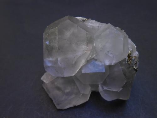 Fluorita y Pirita<br />Mina Naica, Naica, Municipio Saucillo, Chihuahua, México<br />6,5 x 5,5 x 4,5 cm<br /> (Autor: Antonio Alcaide)