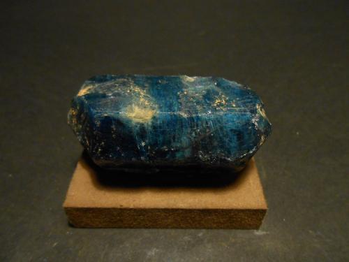 Fluorapatito<br />Complejo Ipirá, Bahia, Región Nordeste, Brasil<br />5,5 x 2,5 x 2,5 cm<br /> (Autor: Antonio Alcaide)