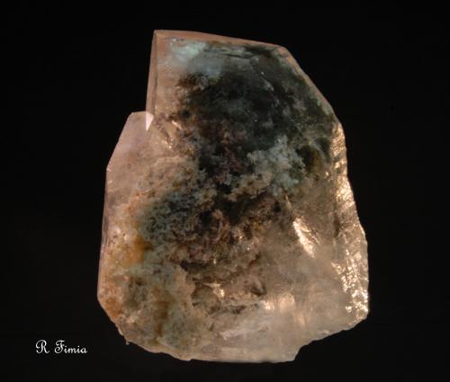 Cuarzo<br />Corinto, Curvelo, Minas Gerais<br />5 X 4 X 3 CM<br /> (Autor: Ricardo Fimia)