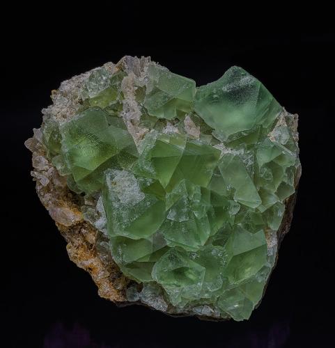 Fluorite, Quartz<br />William Wise Mine, Westmoreland, Cheshire County, New Hampshire, USA<br />9.1 x 10.0 cm<br /> (Author: am mizunaka)
