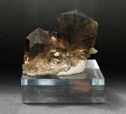 Quartz (variety smoky)<br />Aiguille de Talèfre, Mont Blanc Massif, Chamonix, Haute-Savoie, Auvergne-Rhône-Alpes, France<br />60mm x 60mm x 45mm<br /> (Author: Philippe Durand)